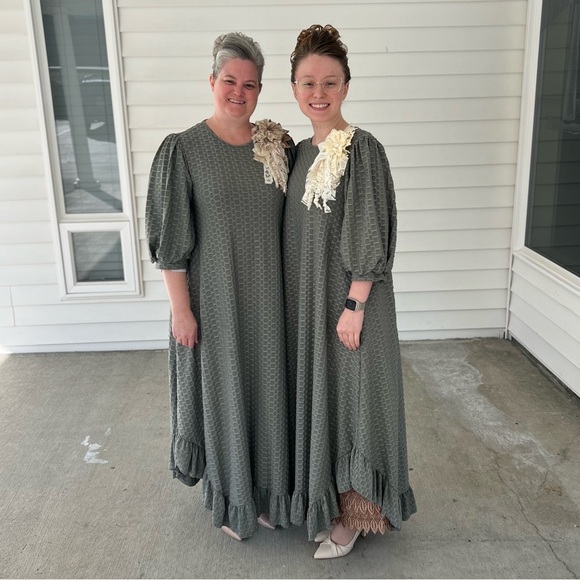 Meet your Posher, Alyssa - Picture 5 of 15